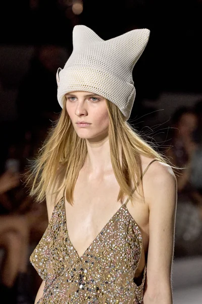 Look 106